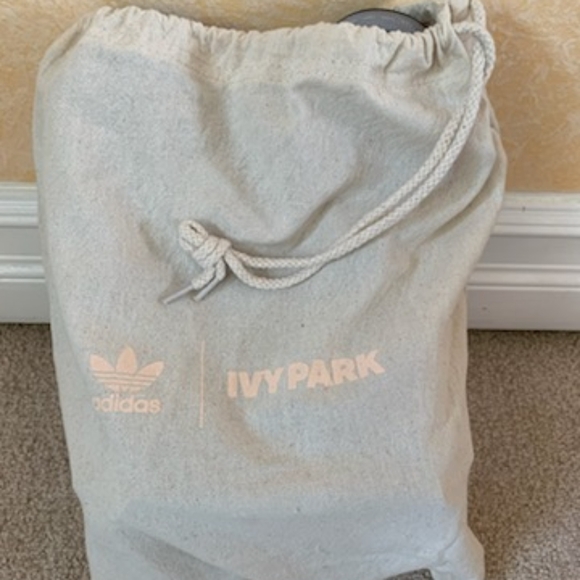 IVY PARK adidas light purple with suede trim and dust bag size - Picture 9 of 9